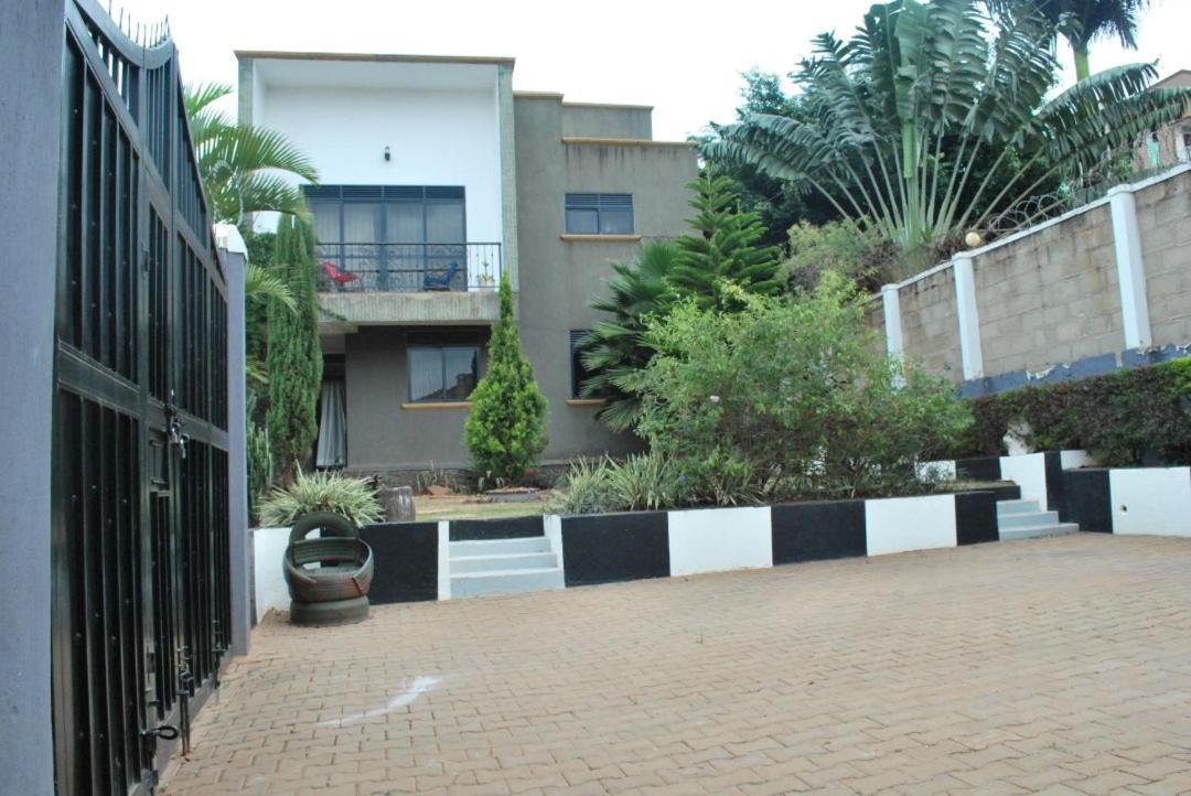Jacuzzi City Home Kampala Exteriér fotografie