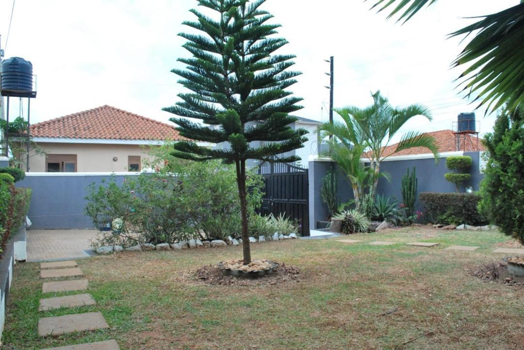 Jacuzzi City Home Kampala Exteriér fotografie