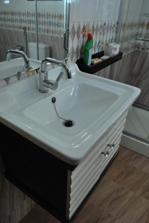 Jacuzzi City Home Kampala Exteriér fotografie