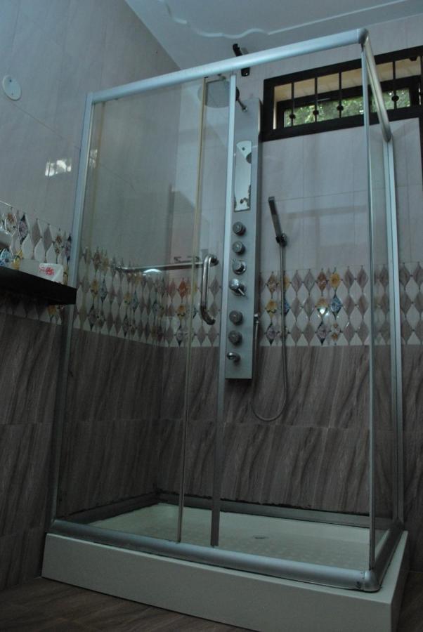 Jacuzzi City Home Kampala Exteriér fotografie