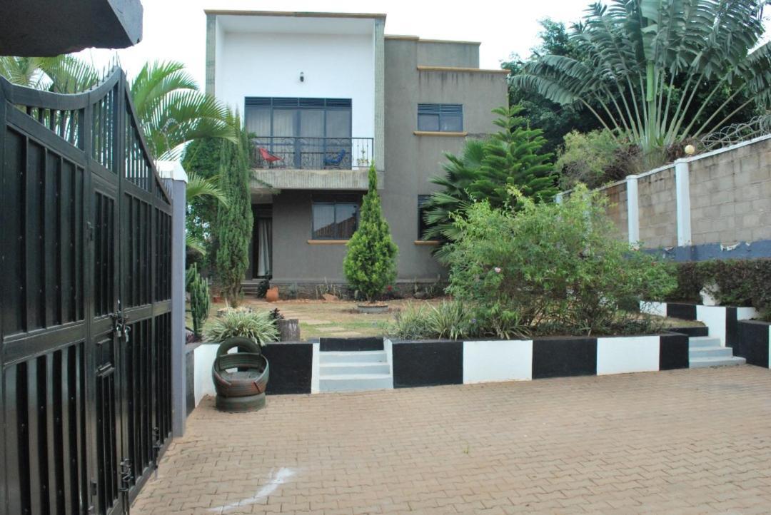 Jacuzzi City Home Kampala Exteriér fotografie
